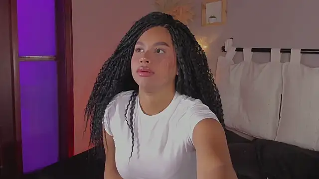 nayah   online show from 01-24-25, 08:11