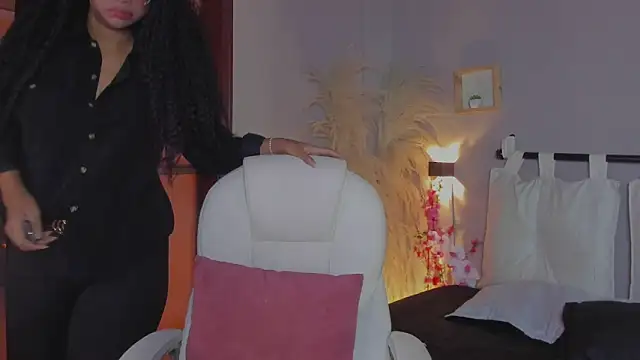 nayah   online show from 01-29-25, 07:43