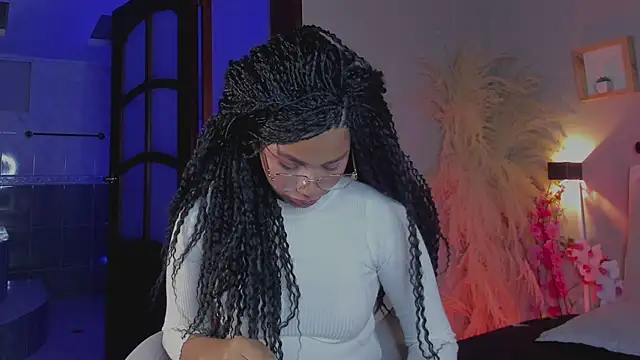 nayah   online show from 01-31-25, 08:01