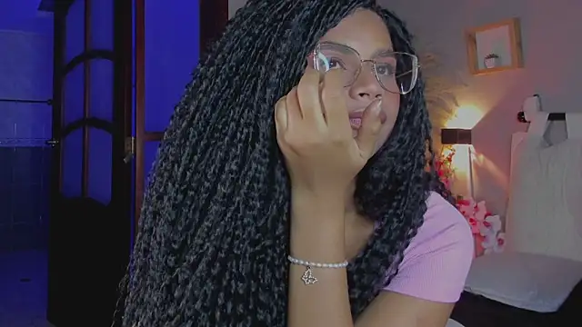 nayah   online show from 01-31-25, 11:03