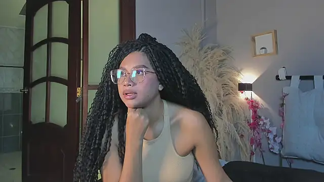 nayah   online show from 02-06-25, 07:29