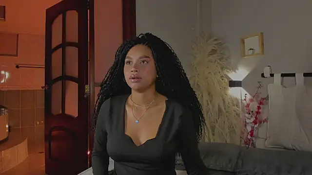 nayah   online show from 02-15-25, 07:50