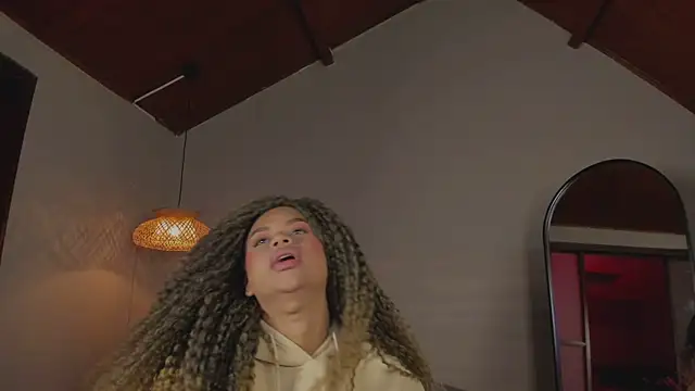 nayah   online show from 03-17-25, 07:58