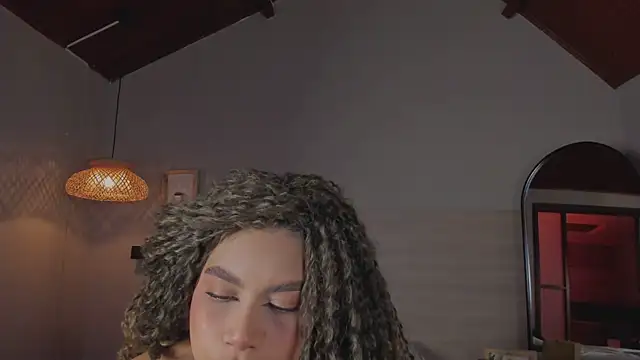 nayah   online show from 03-20-25, 07:57