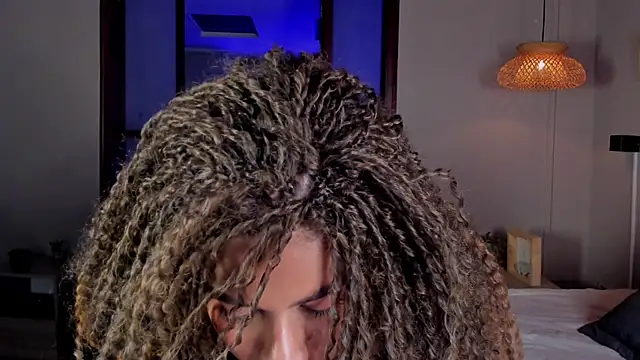 nayah   online show from 09-16-25, 07:59