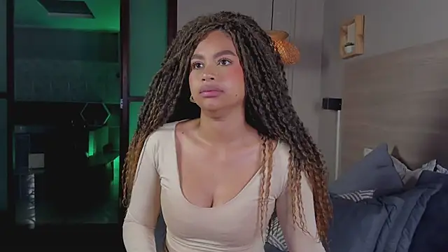 nayah   online show from 09-28-25, 11:15