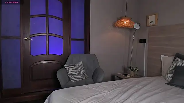 nayah   online show from 03-13-26, 08:15