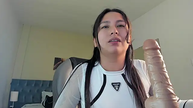 Snapshot of _Natalie18 chatting on 02-02-25, 11:32 Natalie18 online show from 02-02-25, 11:32