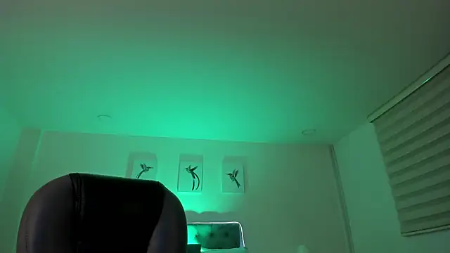 Snapshot of _Natalie18 chatting on 10-01-25, 03:56 Natalie18 online show from 10-01-25, 03:56