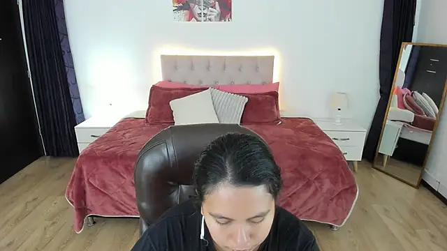 Snapshot of _Natalie18 chatting on 10-25-25, 03:25 Natalie18 online show from 10-25-25, 03:25