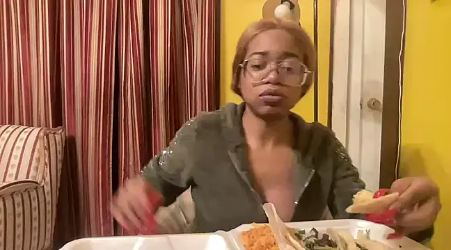 MommyConfident online show from 01-11-25, 04:06