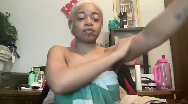 MommyConfident online show from 03-20-25, 06:53