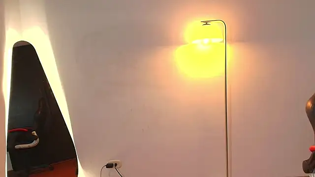 Snapshot of samy_jonnes_ chatting on 11-08-25, 12:00 samy jonnes online show from 11-08-25, 12:00