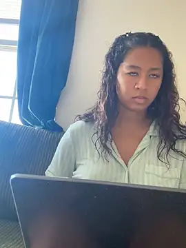 Snapshot of VanessaBling chatting on 11-08-25, 04:18 VanessaBling online show from 11-08-25, 04:18