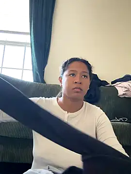 Snapshot of VanessaBling chatting on 11-10-25, 09:14 VanessaBling online show from 11-10-25, 09:14