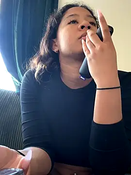 Snapshot of VanessaBling chatting on 11-13-25, 07:35 VanessaBling online show from 11-13-25, 07:35