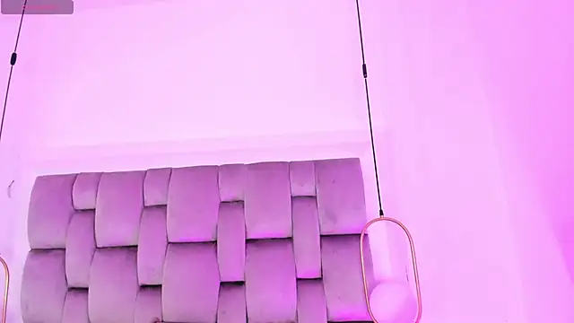 Snapshot of PamelaMendez_ chatting on 02-16-25, 02:42 PamelaMendez online show from 02-16-25, 02:42