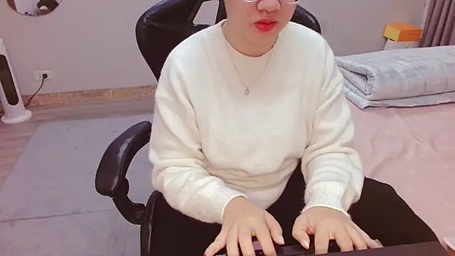 Alisa Hotfeeling online show from 02-19-25, 02:01