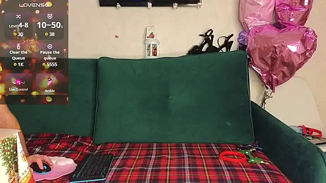 FoxLoveBasik online show from 12-26-24, 02:55