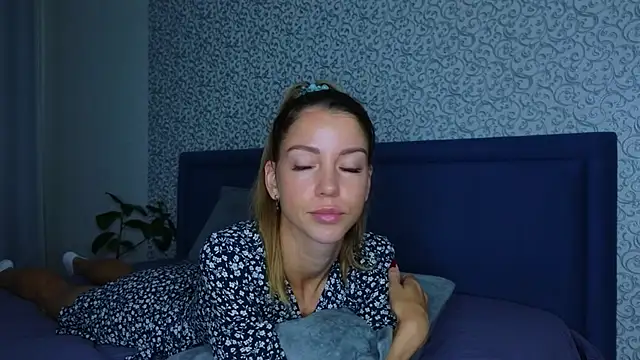 FoxLoveBasik online show from 07-27-26, 03:35