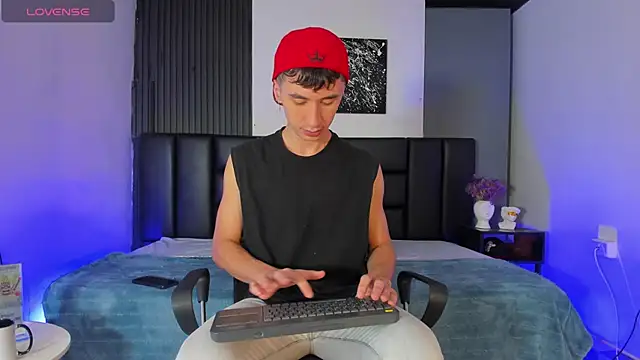 Snapshot of Jotastevensxx chatting on 02-05-25, 11:44 Jotastevensxx online show from 02-05-25, 11:44