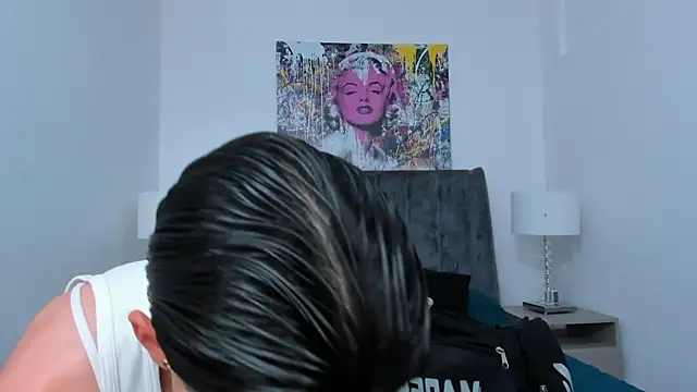 Snapshot of AmberAdams_ chatting on 12-04-24, 01:20 AmberAdams  online show from 12-04-24, 01:20