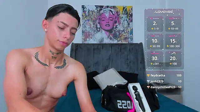 Snapshot of AmberAdams_ chatting on 12-04-24, 04:27 AmberAdams  online show from 12-04-24, 04:27