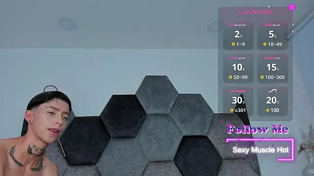 Snapshot of AmberAdams_ chatting on 01-22-25, 04:44 AmberAdams  online show from 01-22-25, 04:44