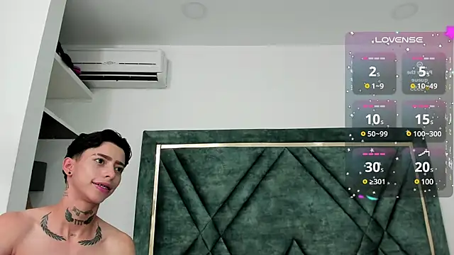 Snapshot of AmberAdams_ chatting on 02-03-25, 04:20 AmberAdams  online show from 02-03-25, 04:20