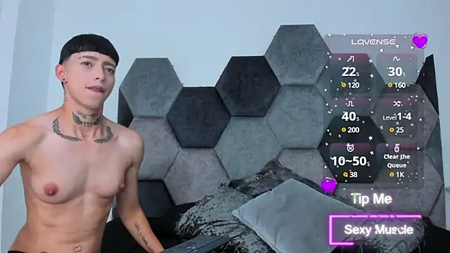 Snapshot of AmberAdams_ chatting on 02-23-25, 01:53 AmberAdams  online show from 02-23-25, 01:53