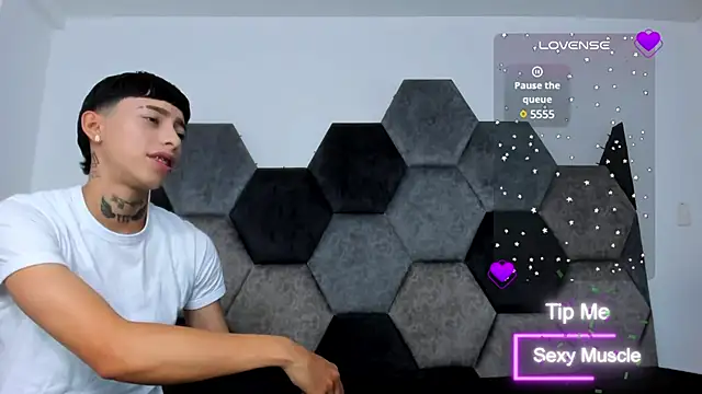 Snapshot of AmberAdams_ chatting on 03-07-25, 04:22 AmberAdams  online show from 03-07-25, 04:22