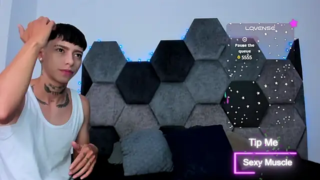 Snapshot of AmberAdams_ chatting on 03-14-25, 02:30 AmberAdams  online show from 03-14-25, 02:30