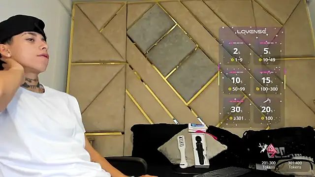 Snapshot of AmberAdams_ chatting on 09-18-25, 12:40 AmberAdams  online show from 09-18-25, 12:40