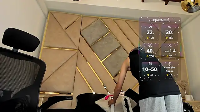 Snapshot of AmberAdams_ chatting on 09-25-25, 04:32 AmberAdams  online show from 09-25-25, 04:32