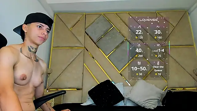 Snapshot of AmberAdams_ chatting on 10-02-25, 02:02 AmberAdams  online show from 10-02-25, 02:02