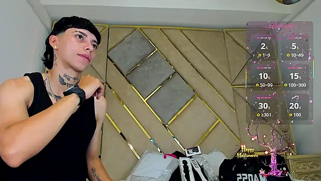 Snapshot of AmberAdams_ chatting on 10-24-25, 04:47 AmberAdams  online show from 10-24-25, 04:47