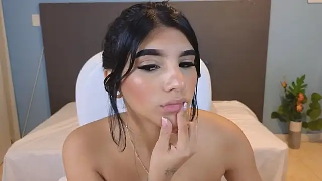 maiaa ruiz online show from 12-31-24, 12:25