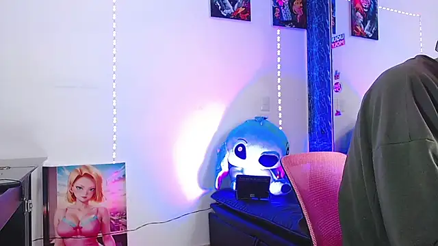 Snapshot of Liam_lee chatting on 11-14-25, 02:49 Liam lee online show from 11-14-25, 02:49