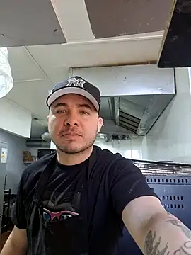 Victorjose3030 online show from 10-11-25, 06:28