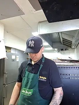 Victorjose3030 online show from 10-13-25, 07:14