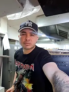 Victorjose3030 online show from 10-17-25, 07:38