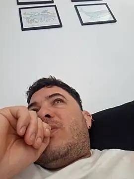 Victorjose3030 online show from 10-20-25, 02:50