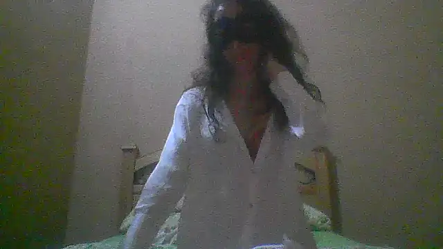 Snapshot of DyamondNaughty chatting on 01-15-25, 02:49 DyamondNaughty online show from 01-15-25, 02:49