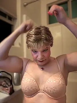 Snapshot of balad13 chatting on 09-16-25, 10:05 balad13 online show from 09-16-25, 10:05