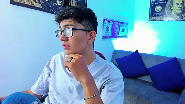 Snapshot of TylerWhite_ chatting on 01-23-25, 02:55 TylerWhite online show from 01-23-25, 02:55