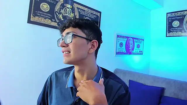 Snapshot of TylerWhite_ chatting on 01-28-25, 02:53 TylerWhite online show from 01-28-25, 02:53