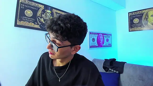 Snapshot of TylerWhite_ chatting on 01-29-25, 06:54 TylerWhite online show from 01-29-25, 06:54