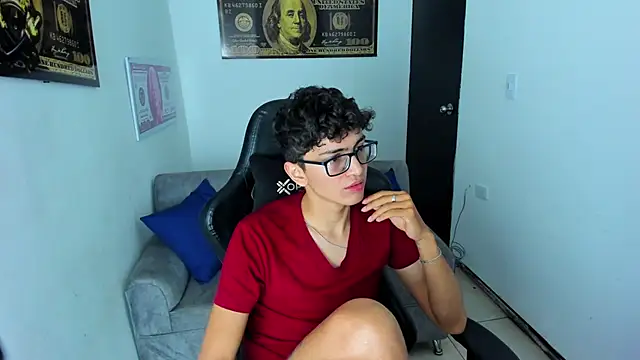 Snapshot of TylerWhite_ chatting on 02-07-25, 03:01 TylerWhite online show from 02-07-25, 03:01