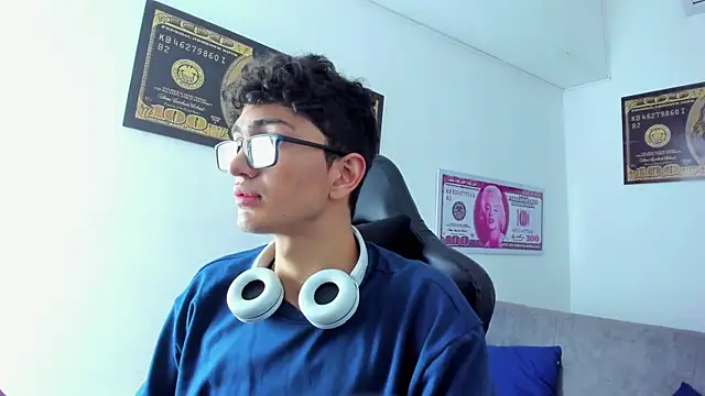 Snapshot of TylerWhite_ chatting on 02-11-25, 03:08 TylerWhite online show from 02-11-25, 03:08