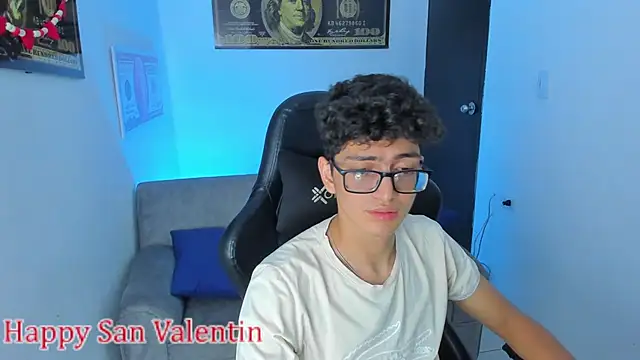 Snapshot of TylerWhite_ chatting on 02-14-25, 05:51 TylerWhite online show from 02-14-25, 05:51